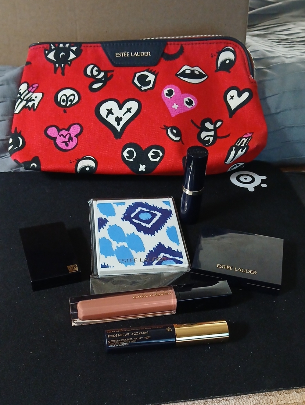 Estee Lauder Cosmetic Pouch Bundle Lips,, Eyes, Cheeks  New